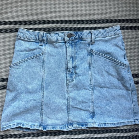 Denim Mini Skirt with Pockets - Picture 2 of 5